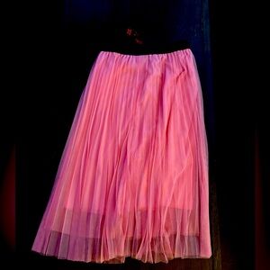 NEW Elegant Pink Pleated Tulle Skirt
